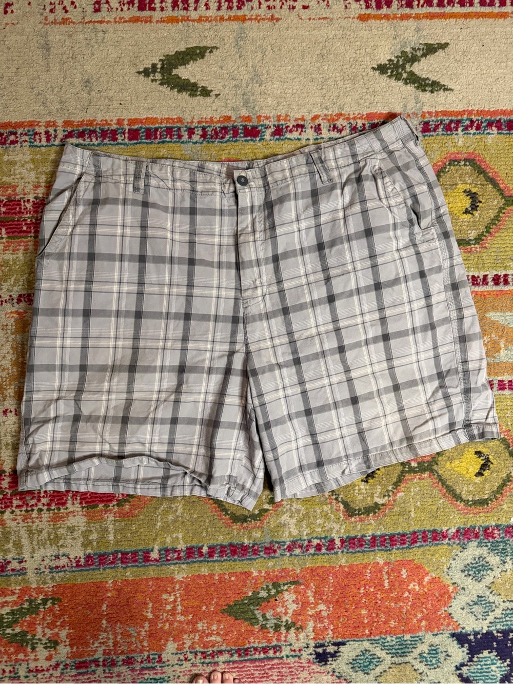 2X Big Dogs Gray Plaid Men's Flat Front Shorts